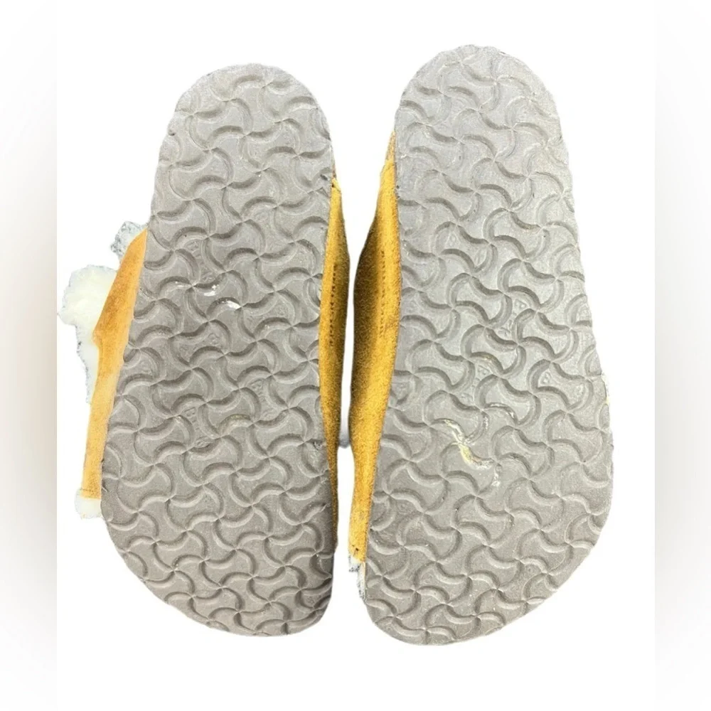 Birkenstock - Arizona Sandals